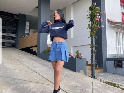 Falda de jean con prenses